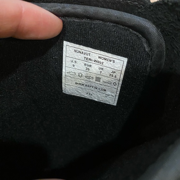 Excellent Condition Baffin Women Nunavut Winter Boots - Size 9 runs big like 9.5 - Picture 5 of 8